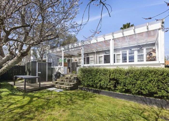  at 9 Range View Road, Mount Albert, Auckland City, Auckland