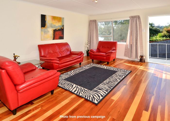  at 2/729 Beach Road, Browns Bay, North Shore City, Auckland