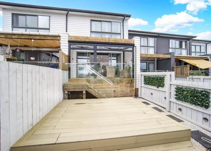  at 4 Rengarenga Rise, Albany, North Shore City, Auckland