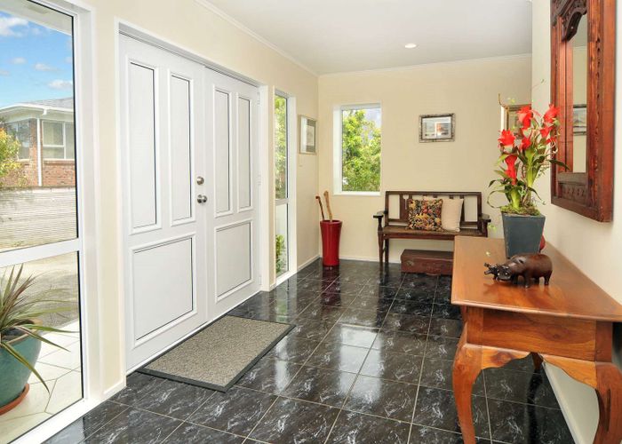  at 6 Gulf Crest, Bucklands Beach, Auckland