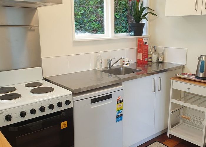  at Upper Flat/10A Norna Crescent, Kelburn, Wellington, Wellington
