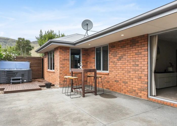  at 11 The Tors, Heathcote Valley, Christchurch