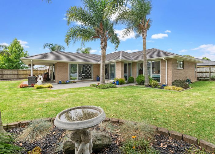  at 71 Parkhaven Drive, Rosehill, Papakura