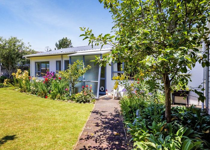 at 30 Hobart Drive, Spotswood, New Plymouth
