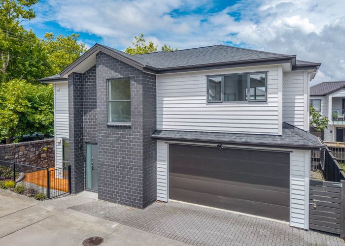  at 61 Seabrook Avenue, New Lynn, Waitakere City, Auckland