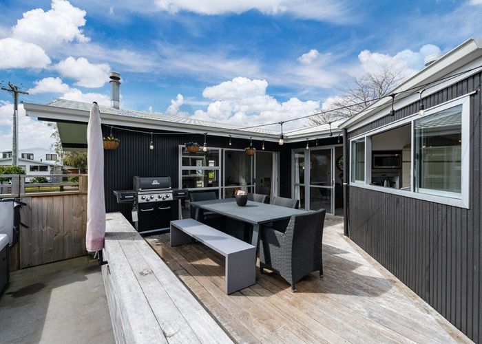  at 9 Charles Crescent, Rainbow Point, Taupo