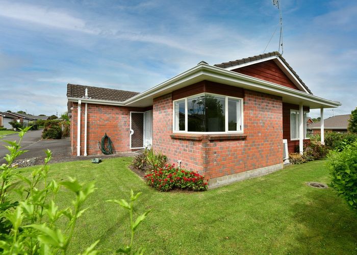  at 26 The Grove, Red Beach, Red Beach