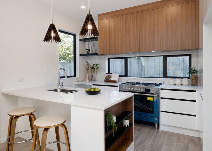  at 4A Ropata Avenue, Point England, Auckland