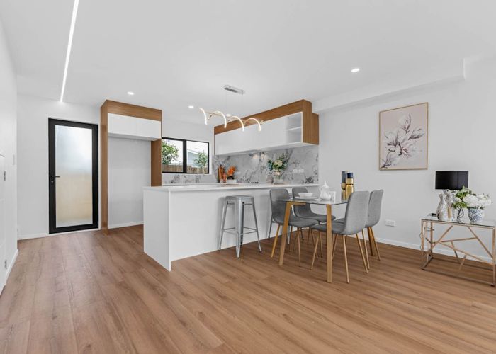  at 8/1 Benita Place, Sunnyvale, Waitakere City, Auckland