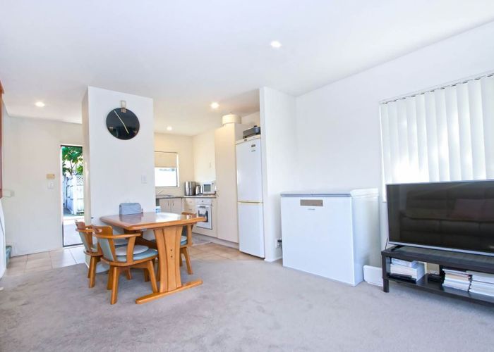  at 1/44 Fields Parade, Oteha, North Shore City, Auckland