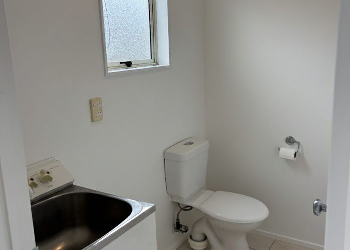  at A6/20 Ian Marwick Place, Birkenhead, North Shore City, Auckland