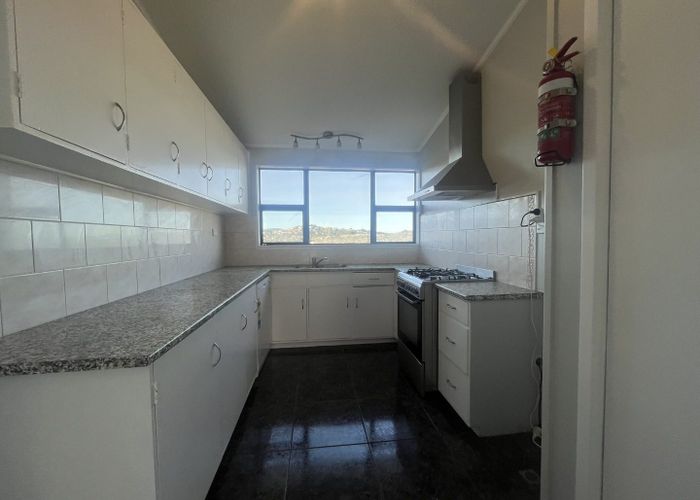  at 30 Akaroa Drive, Maupuia, Wellington, Wellington