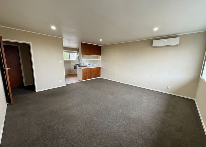  at 4/48 McLeod Road, Henderson, Waitakere City, Auckland
