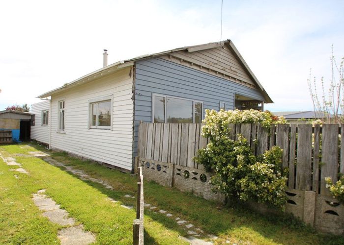  at 8 Carlyle Street, Mataura, Mataura