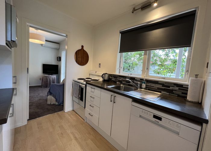  at 2/5 Strong Street, Saint Johns, Auckland City, Auckland
