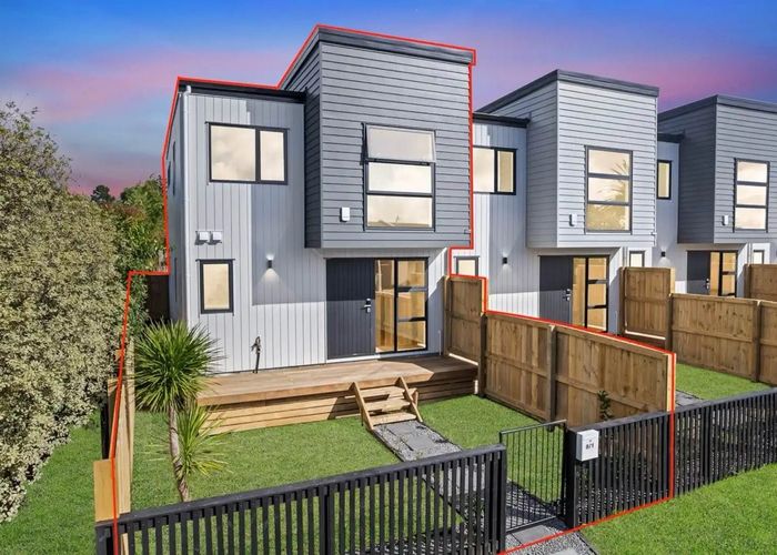  at 4/1 Benita Place, Sunnyvale, Waitakere City, Auckland