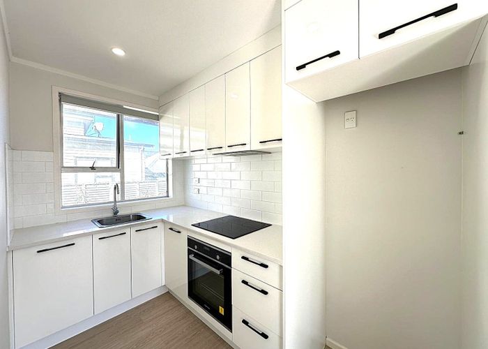  at 11/9 Ranier Street, Ellerslie, Auckland City, Auckland