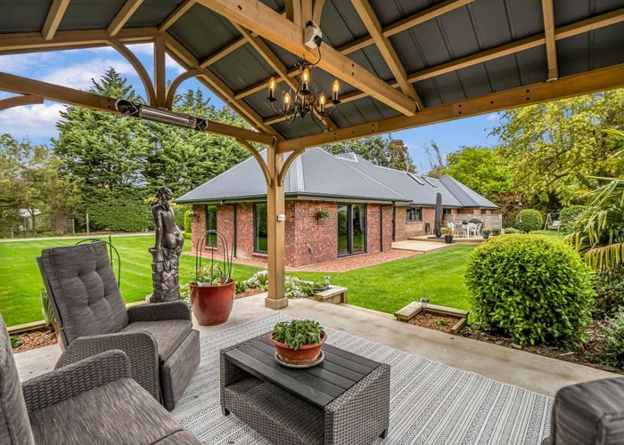  at 11 High Street, Waddington, Waddington