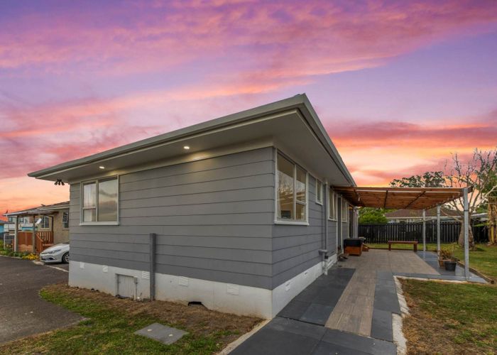  at 2/18 Komako Place, Papatoetoe, Manukau City, Auckland