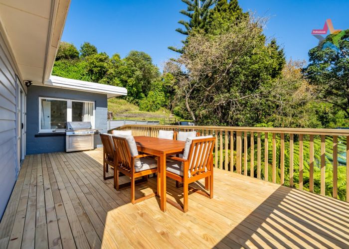  at 27 Foster Crescent, Belmont, Lower Hutt