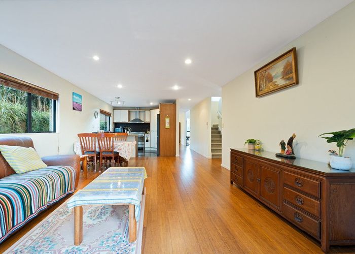  at 37 Virginia Street, Henderson, Waitakere City, Auckland