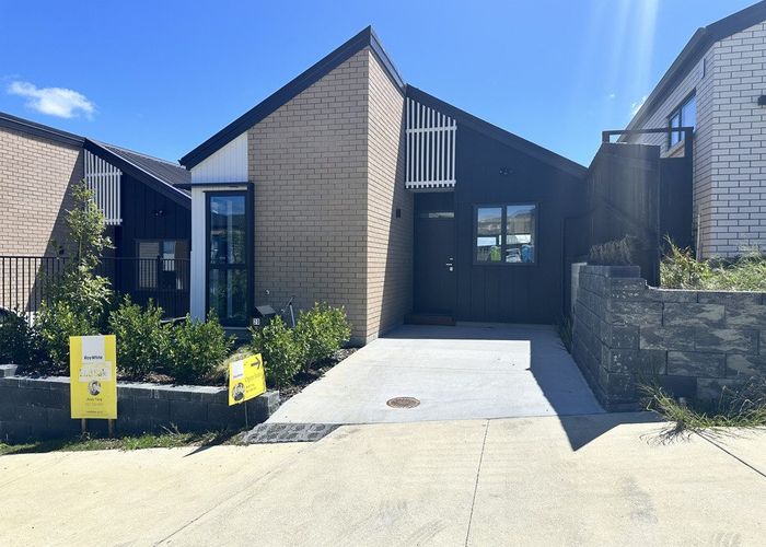  at 20 Kotiu Place, Massey, Waitakere City, Auckland
