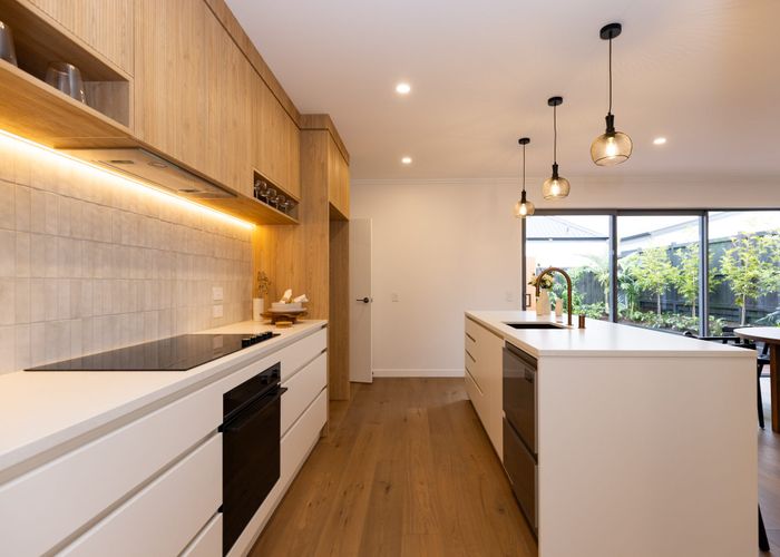  at 8 Henl Lane, Milldale, Rodney, Auckland