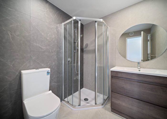  at 101/2 Dishys Road, Flat Bush, Manukau City, Auckland