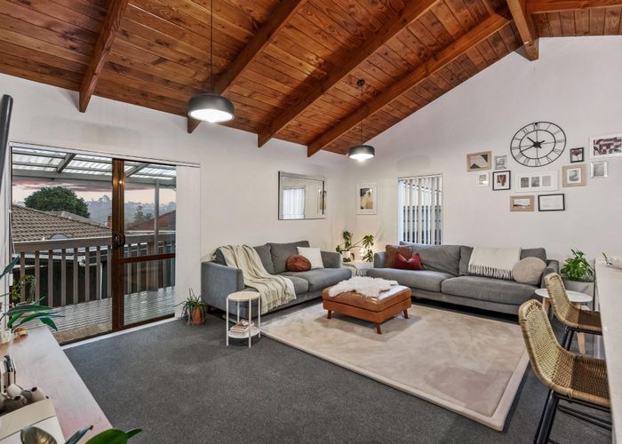  at 1/6 Daytona Road, Henderson, Auckland