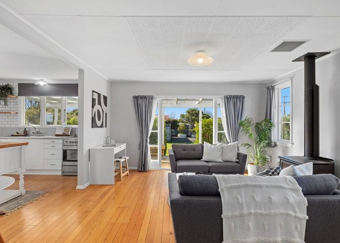  at 50 Wyndham Street, Carterton