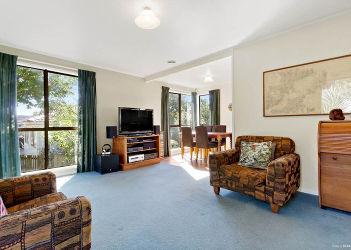  at 22 Pisces Road, Glen Eden, Auckland