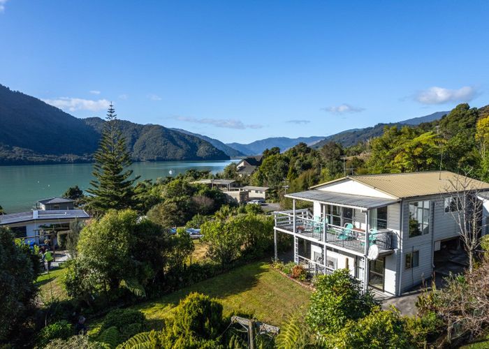  at 659 Queen Charlotte Drive, Picton