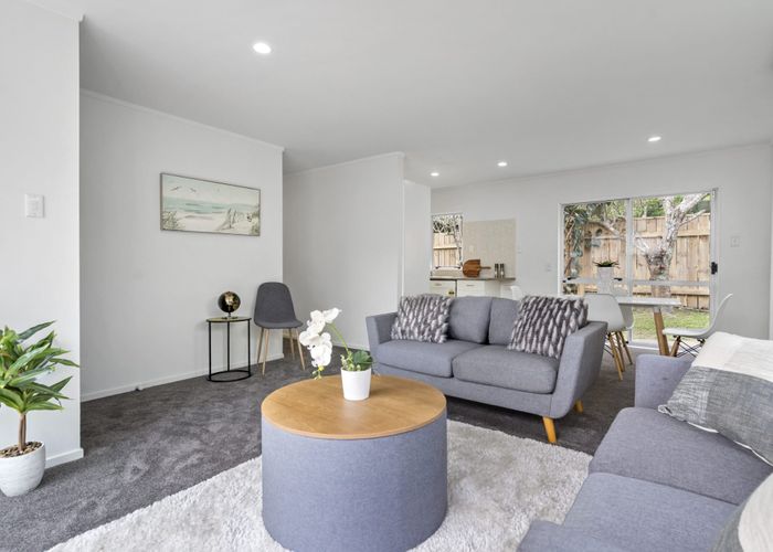  at 2/328 Rangatira Road, Beach Haven, North Shore City, Auckland