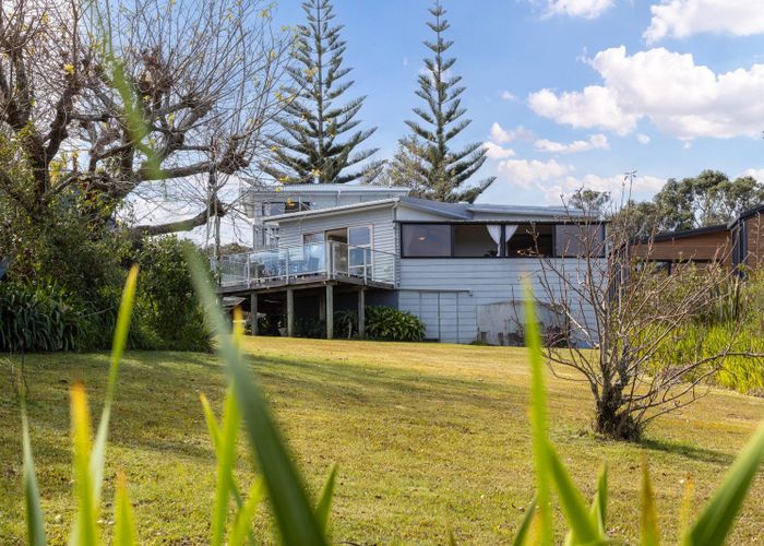  at 24 The Crescent, Tindalls Beach, Whangaparaoa