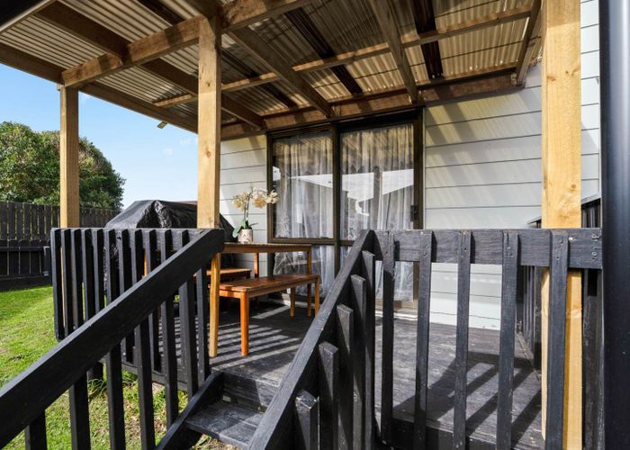 at 1/11 Blackgate Place, Weymouth, Manukau City, Auckland