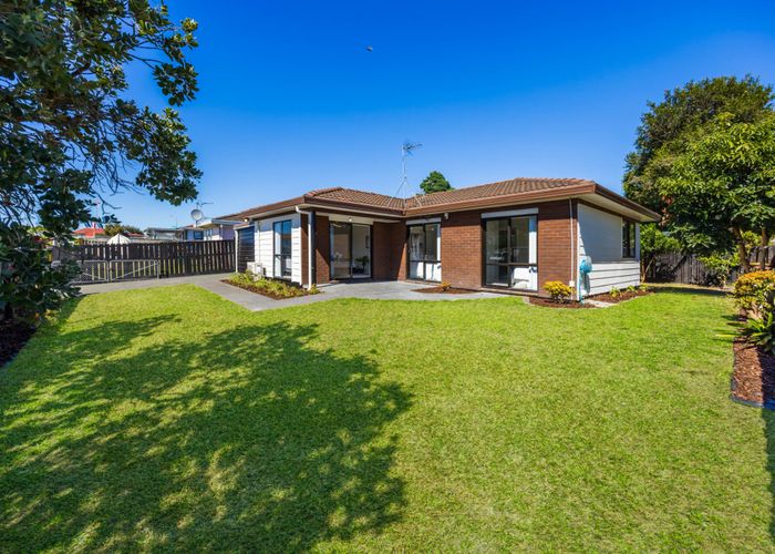  at 3/48 Taitimu Drive, Weymouth, Auckland