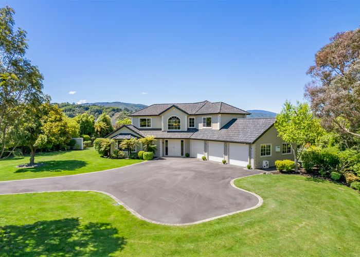  at 18 Emerald Hill Drive, Birchville, Upper Hutt