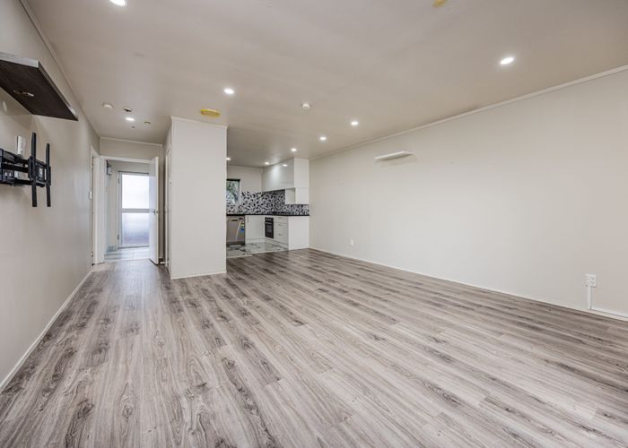  at 2/60 Moncrieff Avenue, Clendon Park, Manukau City, Auckland