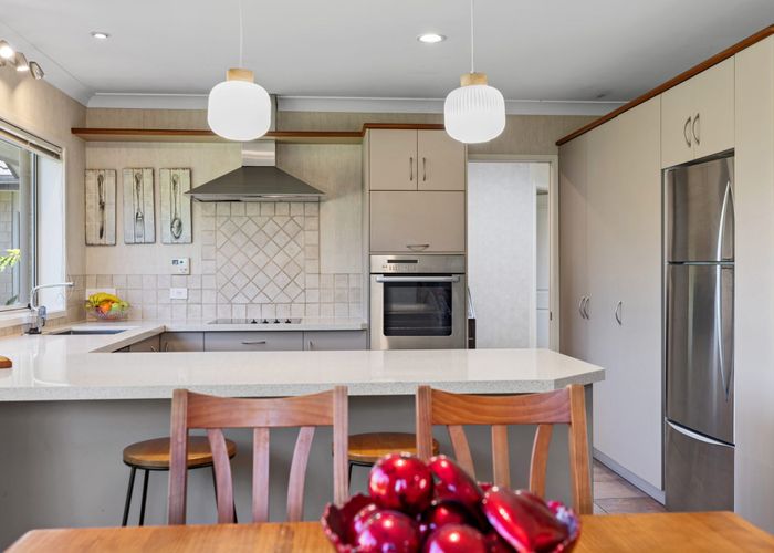  at 2 Aranui Drive, Papamoa Beach, Papamoa