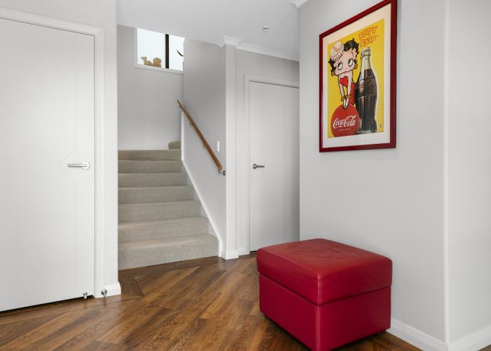  at 1 Holcombrooke Lane, Welcome Bay, Tauranga