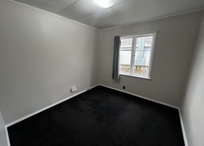  at 1/120 Wainuiomata Road, Wainuiomata, Lower Hutt, Wellington