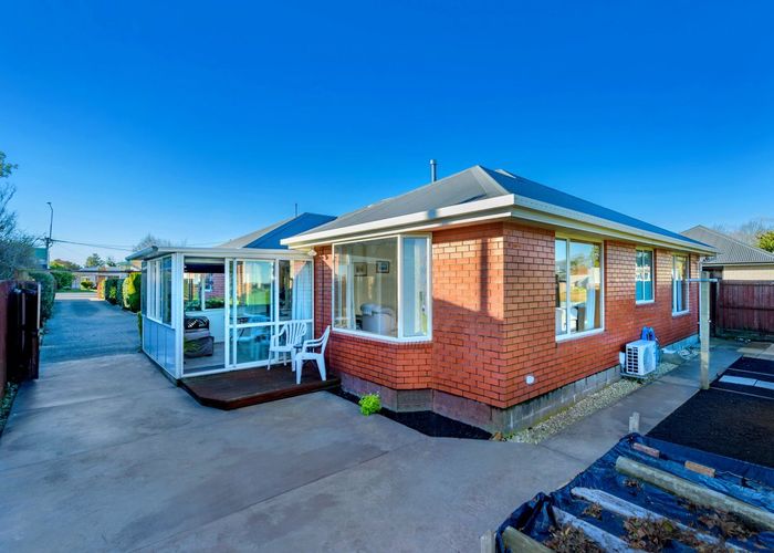  at 2/129 Halswell Junction Road, Halswell, Christchurch City, Canterbury