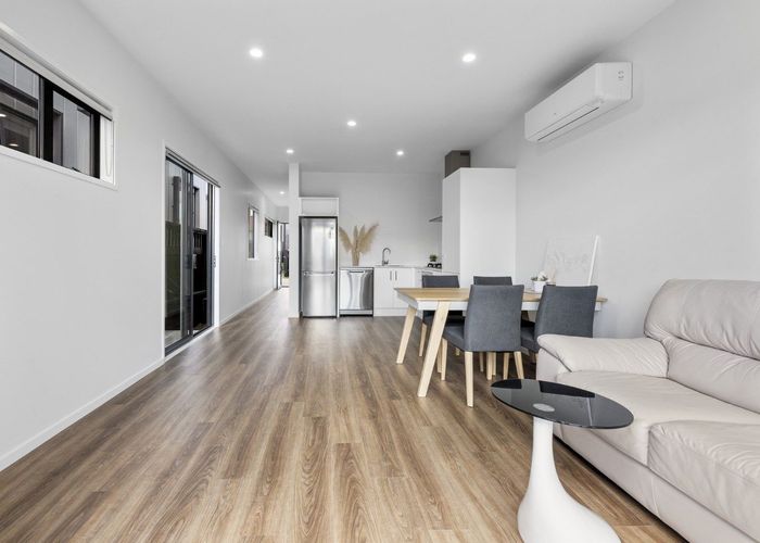  at 21 Canna Street, Totara Park, Auckland