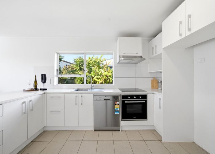  at 102 Hillside Road, Papatoetoe, Manukau City, Auckland