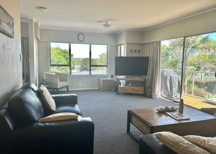  at 22 Murvale Drive, Bucklands Beach, Auckland