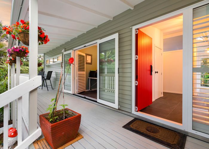  at 21 Rauhuia Crescent, Parau, Auckland