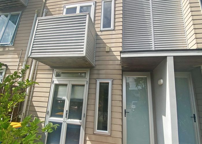  at 7 Albionvale Rd, Glen Eden, Waitakere City, Auckland