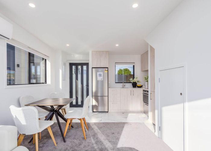  at 9/10 Willcott Street, Mount Albert, Auckland