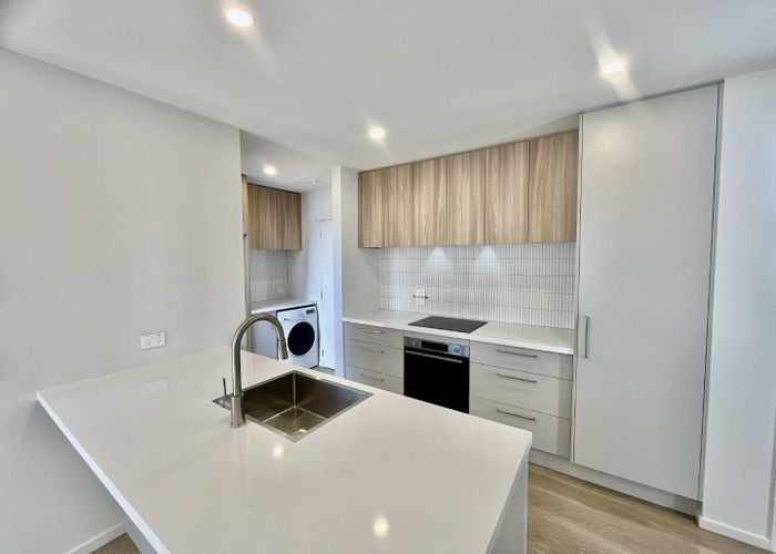  at 2/10 Surrey Street, Linwood, Christchurch