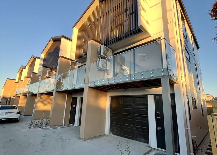  at Lot 4/1 Waters Place, New Lynn, Waitakere City, Auckland